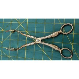 Vintage EP Zinc Italy Silver Plate Salad Tongs Hands 7.5" Set of 1